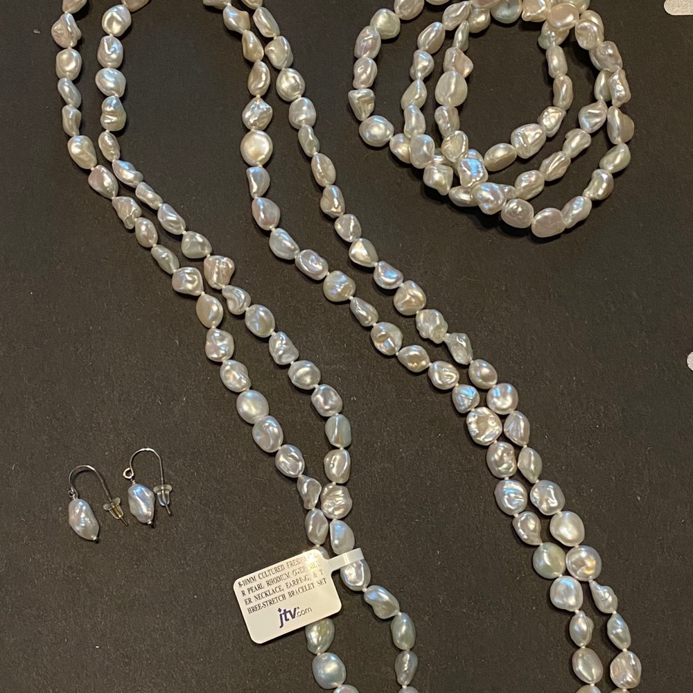 NWOT FRESHWATER PEARL 5PC SET
